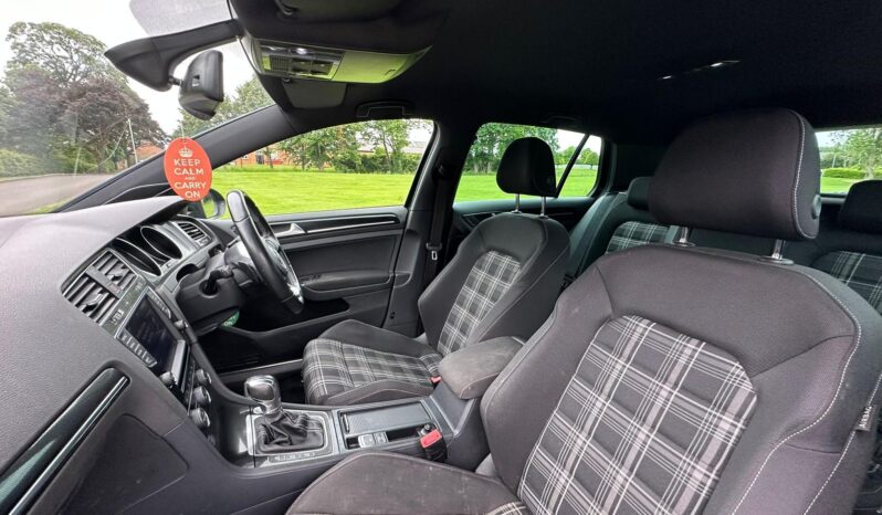 
								VW Golf GTD full									
