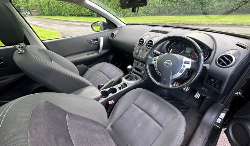 
								Nissan Qashqai full									