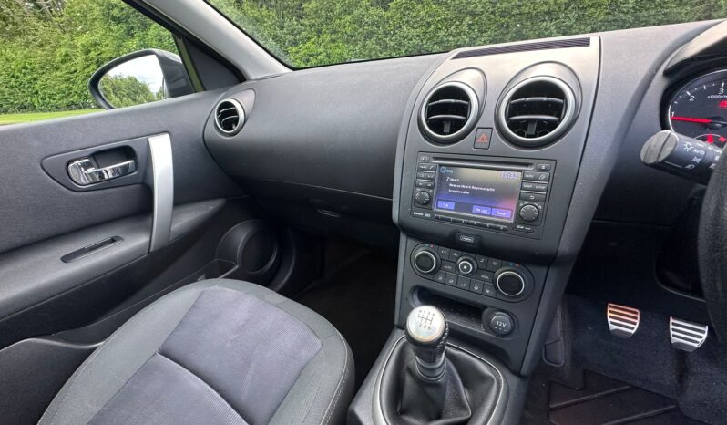 
								Nissan Qashqai full									